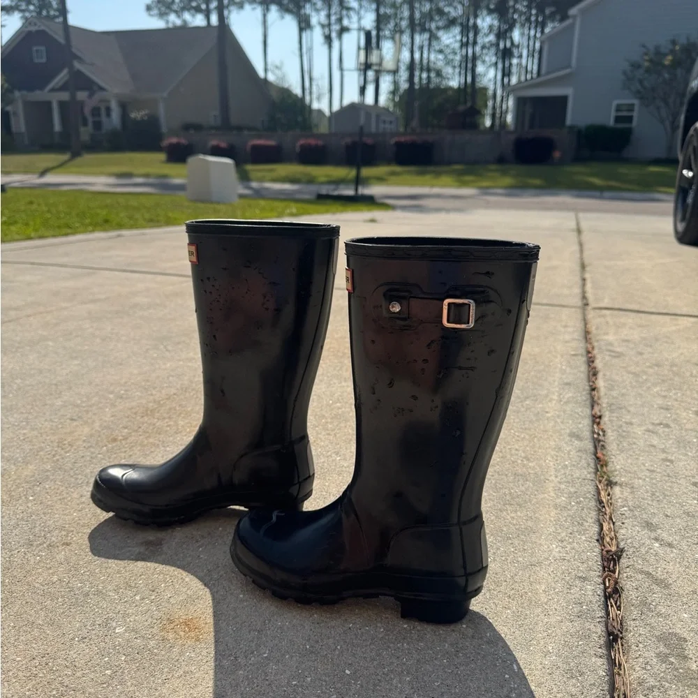 Hunter Black Rain Boots - Picture 2 of 5
